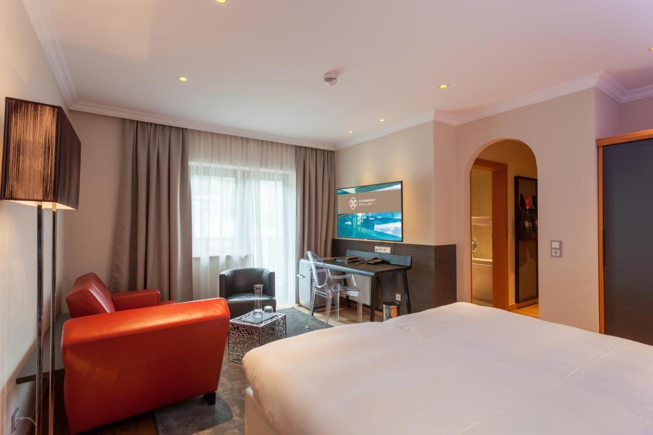 Alpinresort Valsaa - Sport & Spa Заалбах-Хинтерглем Екстериор снимка