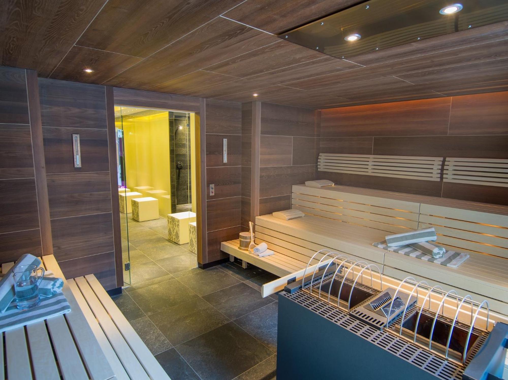 Alpinresort Valsaa - Sport & Spa Заалбах-Хинтерглем Екстериор снимка